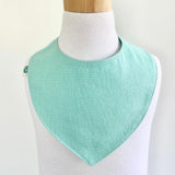 Babero Reversible Lino Menta Claro