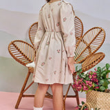 Vestido Floral con Volantes Beige