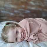 Manta Tejida Lisa Rosada 100 x 80 cm